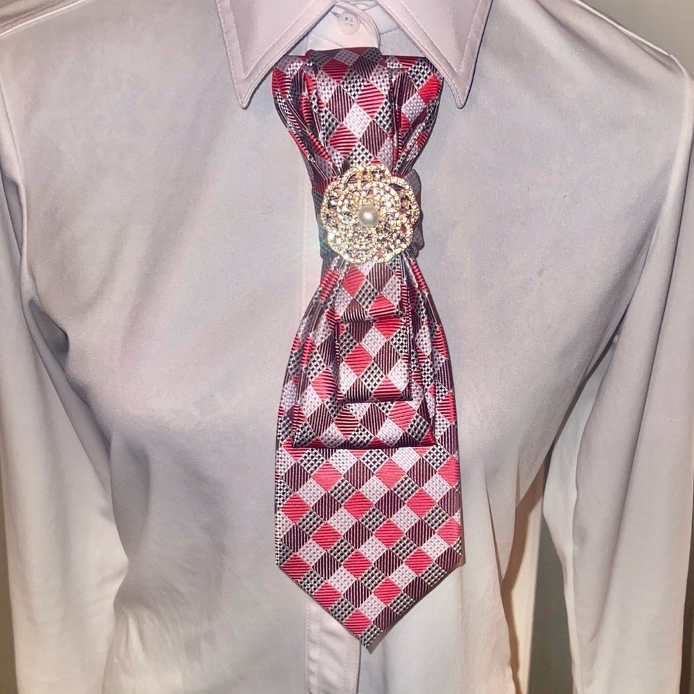 Elegant Red and Black Checkered Necktie Necklace. With crystal and pearl brooch.